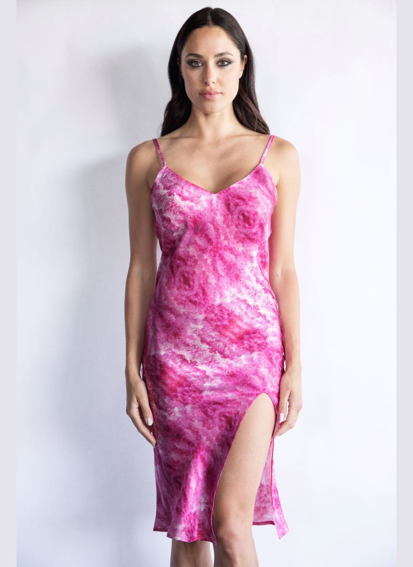 PINK BRIGHT – Mittellanges Kleid aus 100 % Seide